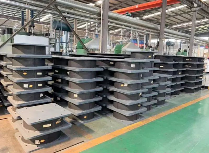 Kurşun çekirdekli kauçuk izolatör LRB fabrika görüntüsü
