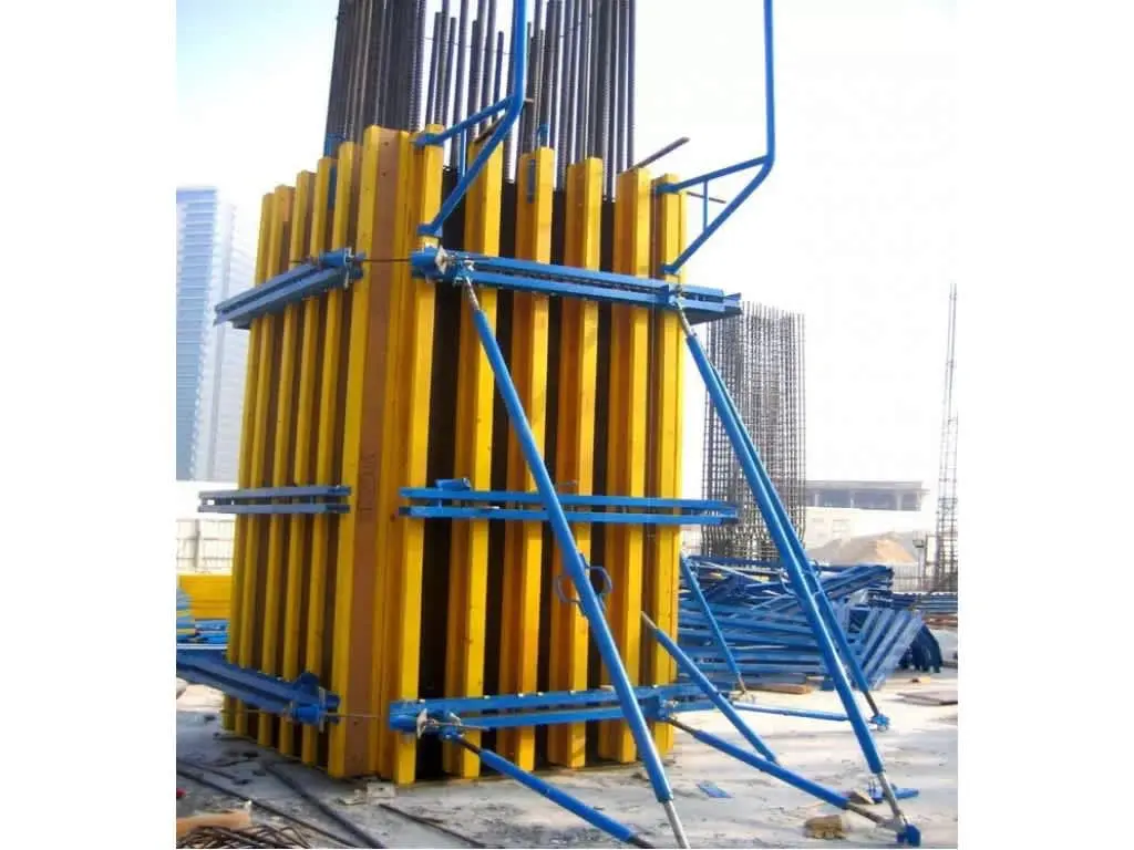 Ahşap H20 kirişin kesit detayı — sarı boyalı, 200 mm yüksekliğinde, flanş üst-alt solidladin ağaç ve orta gövde kavak kontrplaktan oluşan I-profil; boyutlar kırmızı ok ve yazılarla belirtilmiş (80mm genişlik, 40mm flanş kalınlığı, 27mm gövde, 200mm toplam yükseklik)